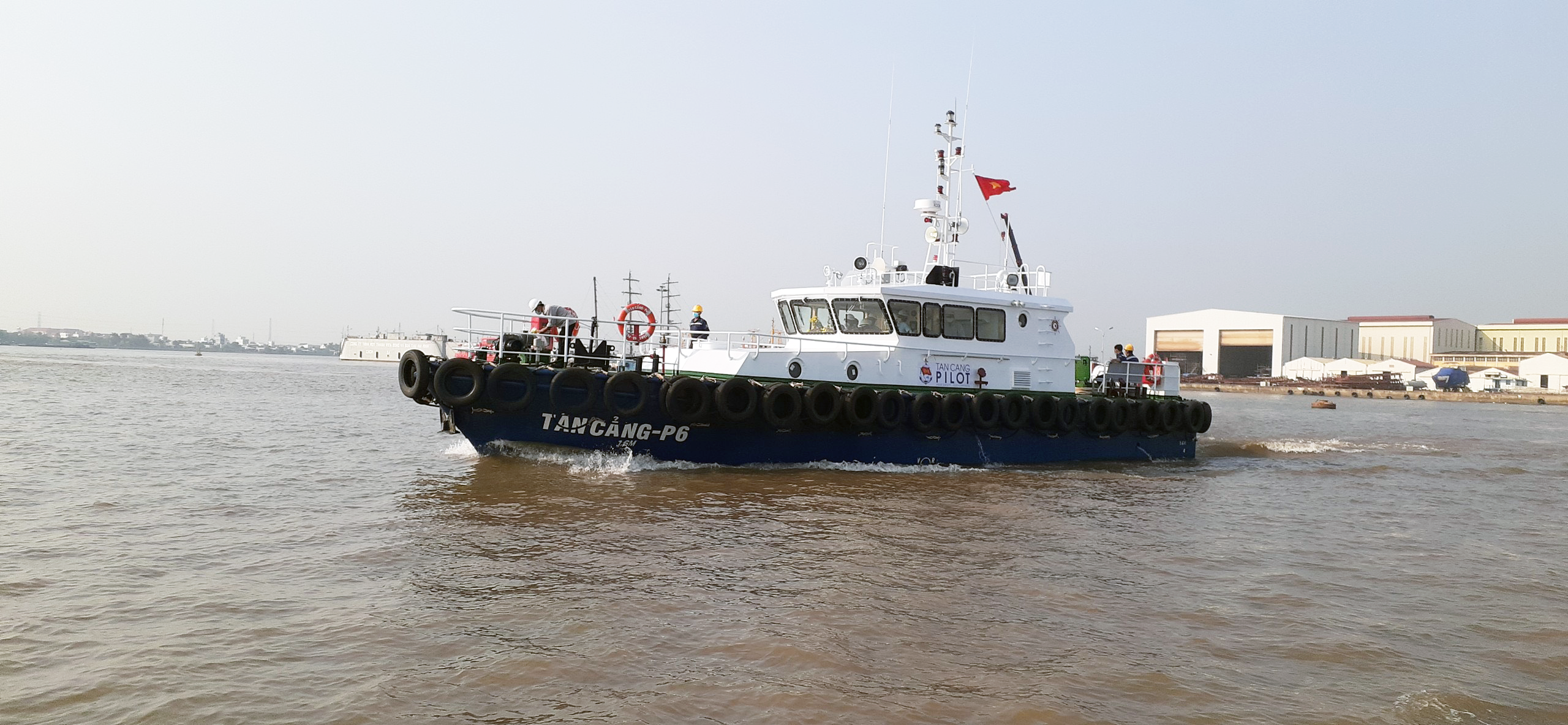 Tháng 4