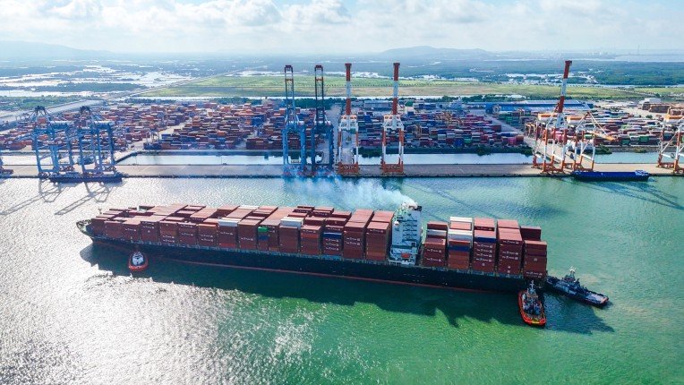 BẾN CHUNG GIỮA CẢNG TÂN CẢNG - CÁI MÉP THỊ VẢI (TCTT) VÀ CẢNG QUỐC TẾ CÁI MÉP (CMIT): DẤU MỐC KẾT NỐI HẠ TẦNG GIỮA HAI BẾN CẢNG ĐỘC LẬP